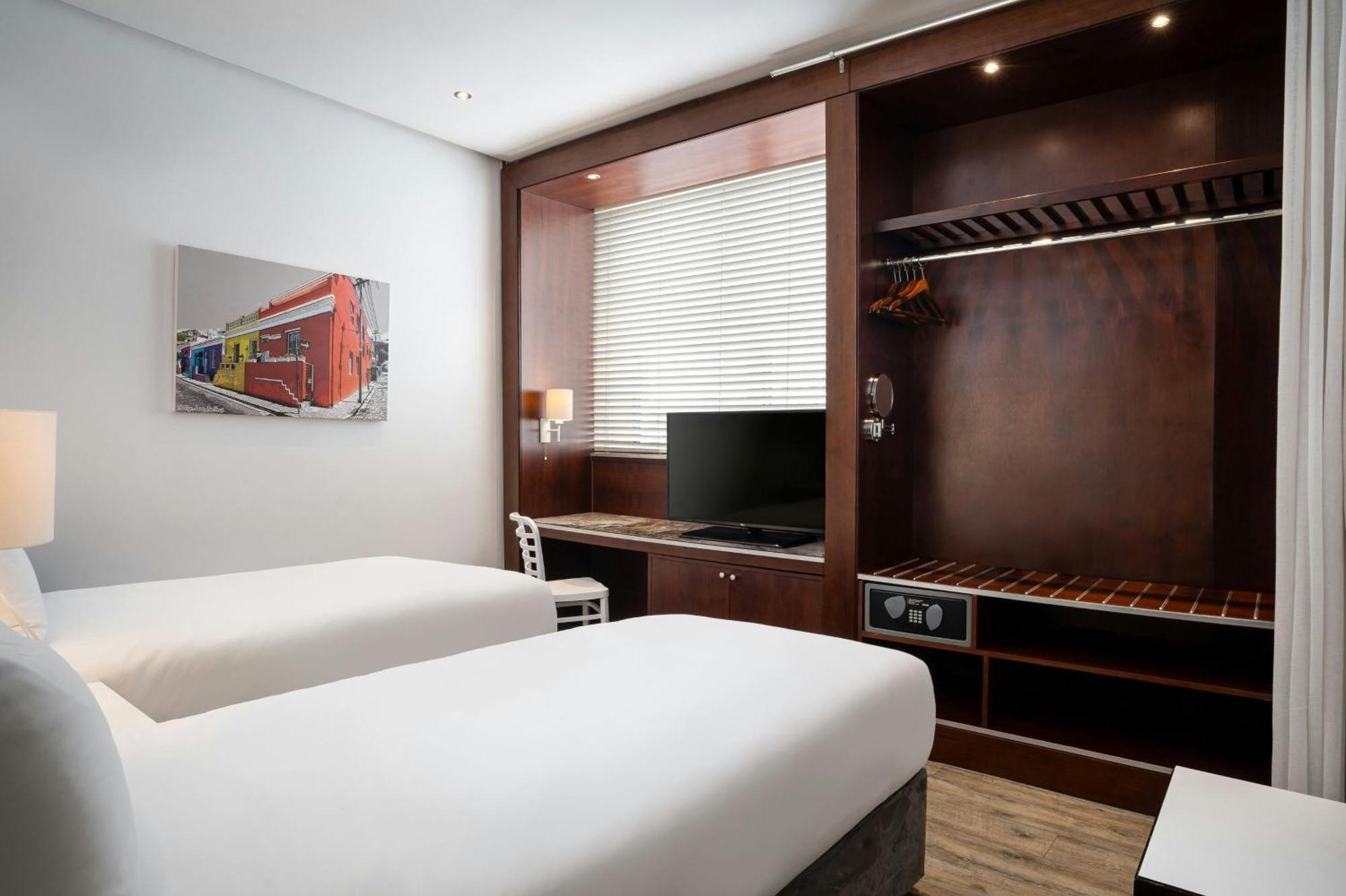Protea Fire & Ice By Marriott Hotel